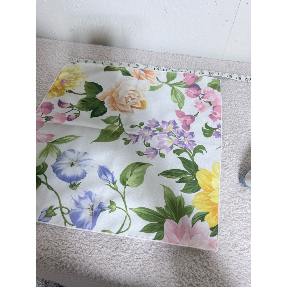 Floral Cloth Napkins Set of 3 Garden Flower Print White 17x17 Square Vintage